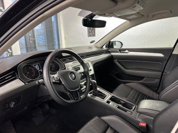 Volkswagen Passat Variant - 11