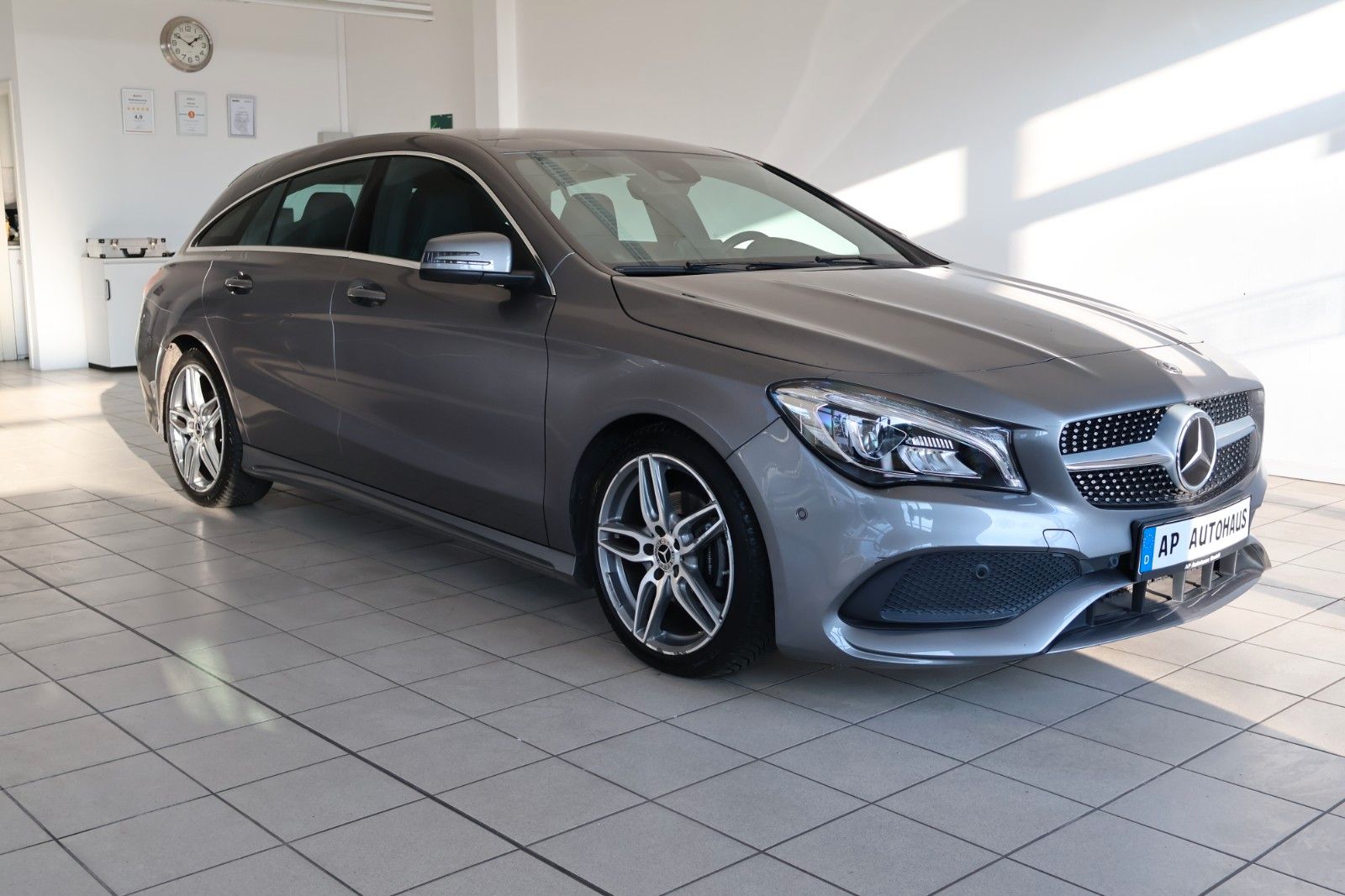 MERCEDES-BENZ CLA 180 Shooting Brake  LED ACC AMG Line Navi