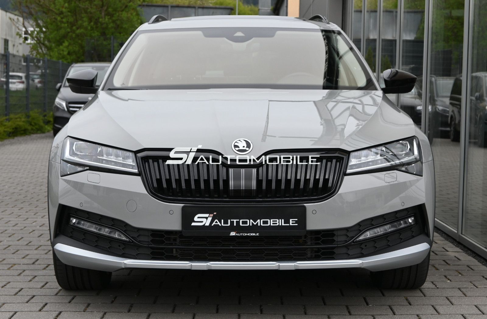 Fahrzeugabbildung SKODA Superb 2.0 TDI DSG 4x4 SCOUT Combi °ACC°AHK°STHZ