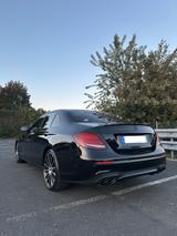 Mercedes-Benz E 400 4MATIC AMG Line Autom. AMG Line - Mercedes-Benz E 400 in Braunschweig