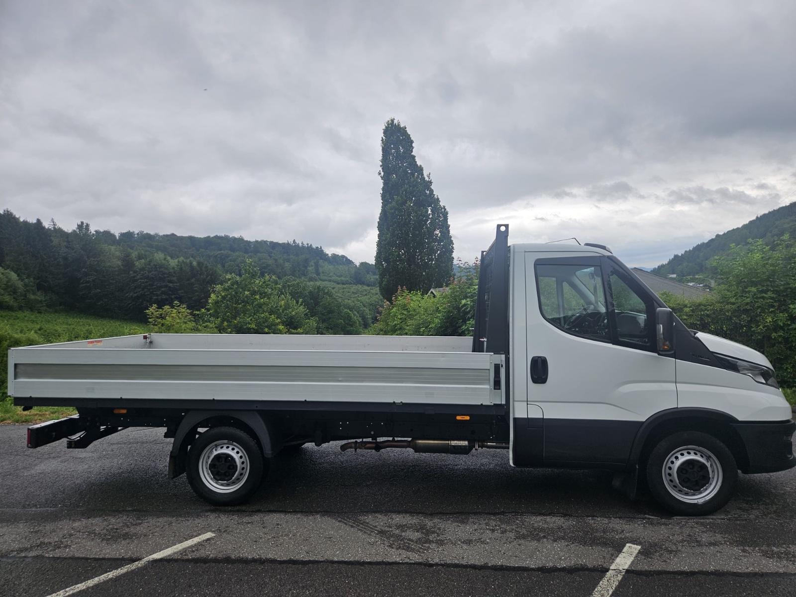 Iveco Daily 35S16 Pritsche lang AHK 3.5t Tempomat AC