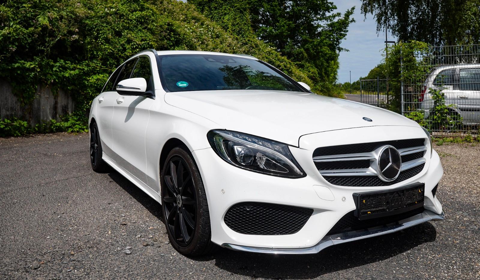 Mercedes-Benz C 220 T-Modell AMG Line Scheckheftgepflegt