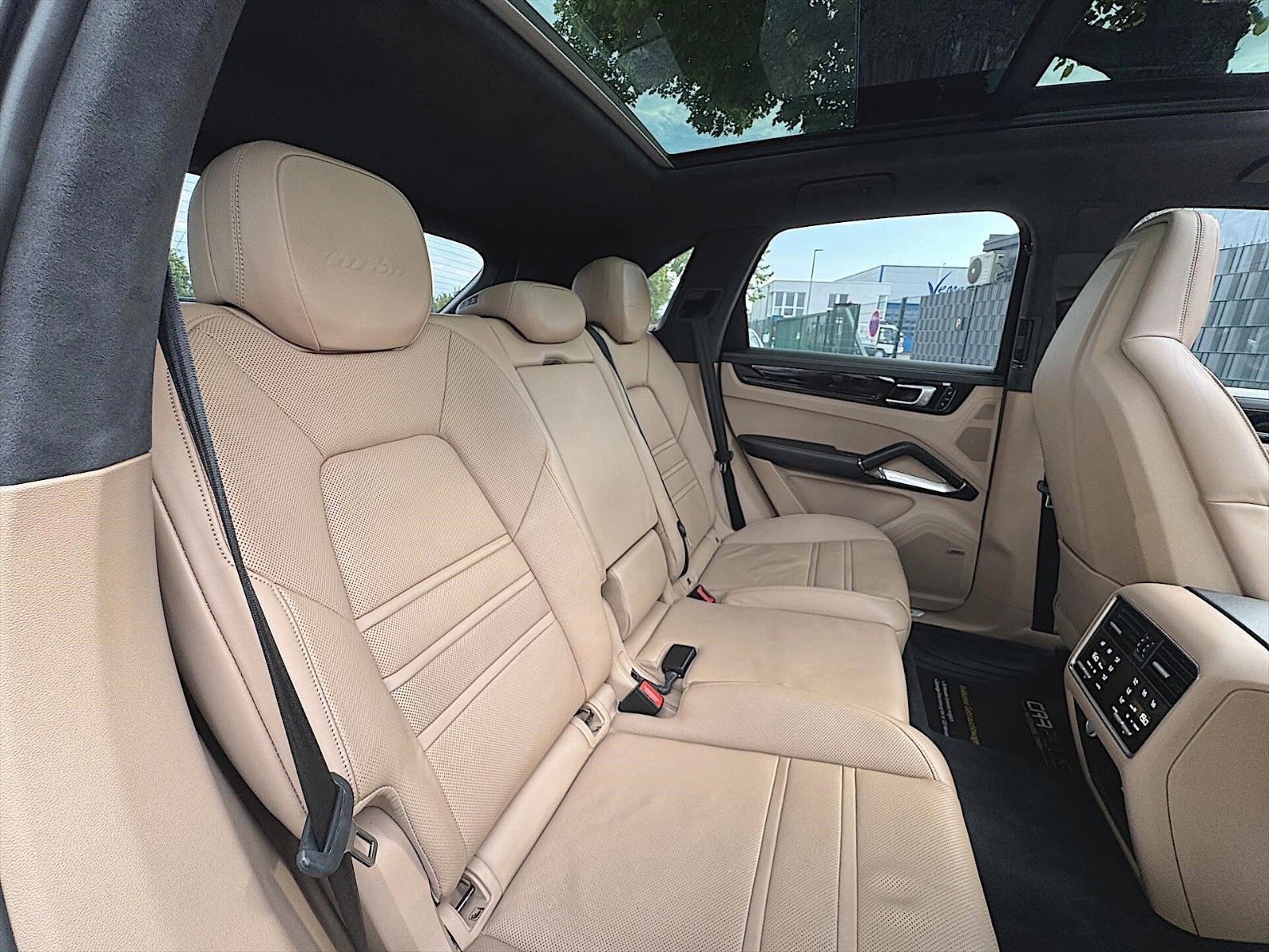 Fahrzeugabbildung Porsche Cayenne Turbo Black Edition *Matrix*ACC*TECHART*