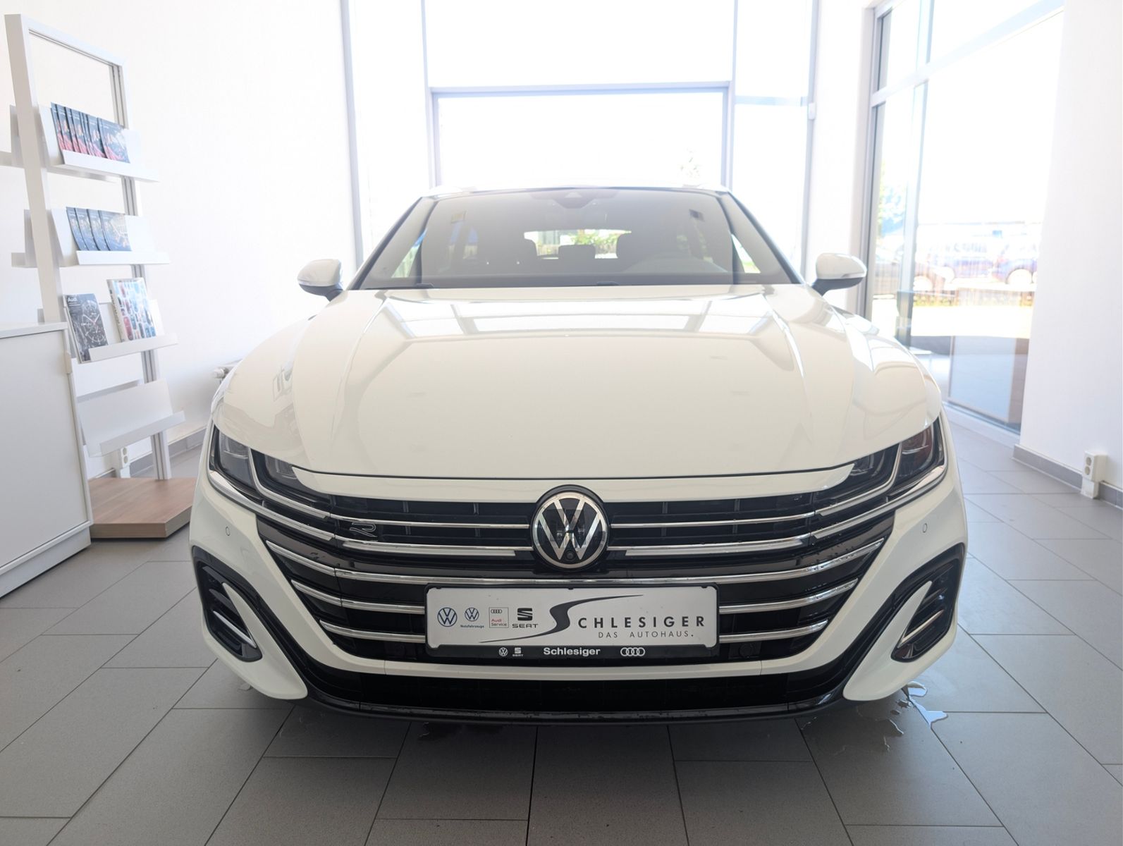 VW Arteon Shooting Brake 2.0 TDI DSG R-LINE/PANO/LE