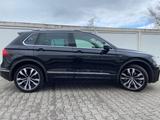 Volkswagen Tiguan 2.0 TSI DSG 4MOTION Highline R-Line - VW Tiguan Gebrauchtwagen in Leipzig
