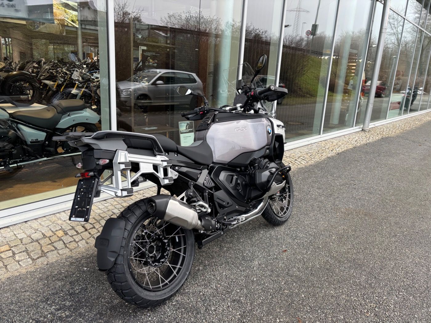 Fahrzeugabbildung BMW R 1300 GS Adventure Triple Black