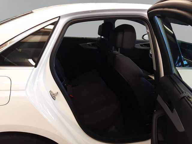 Fahrzeugabbildung Audi A4 Limousine 35TDI advanced Navi StdHz eleHeck K