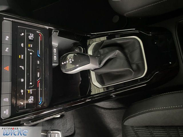 T-Roc 1.5 TSI DSG R-Line NAVI KLIMA AHK REAR VIE