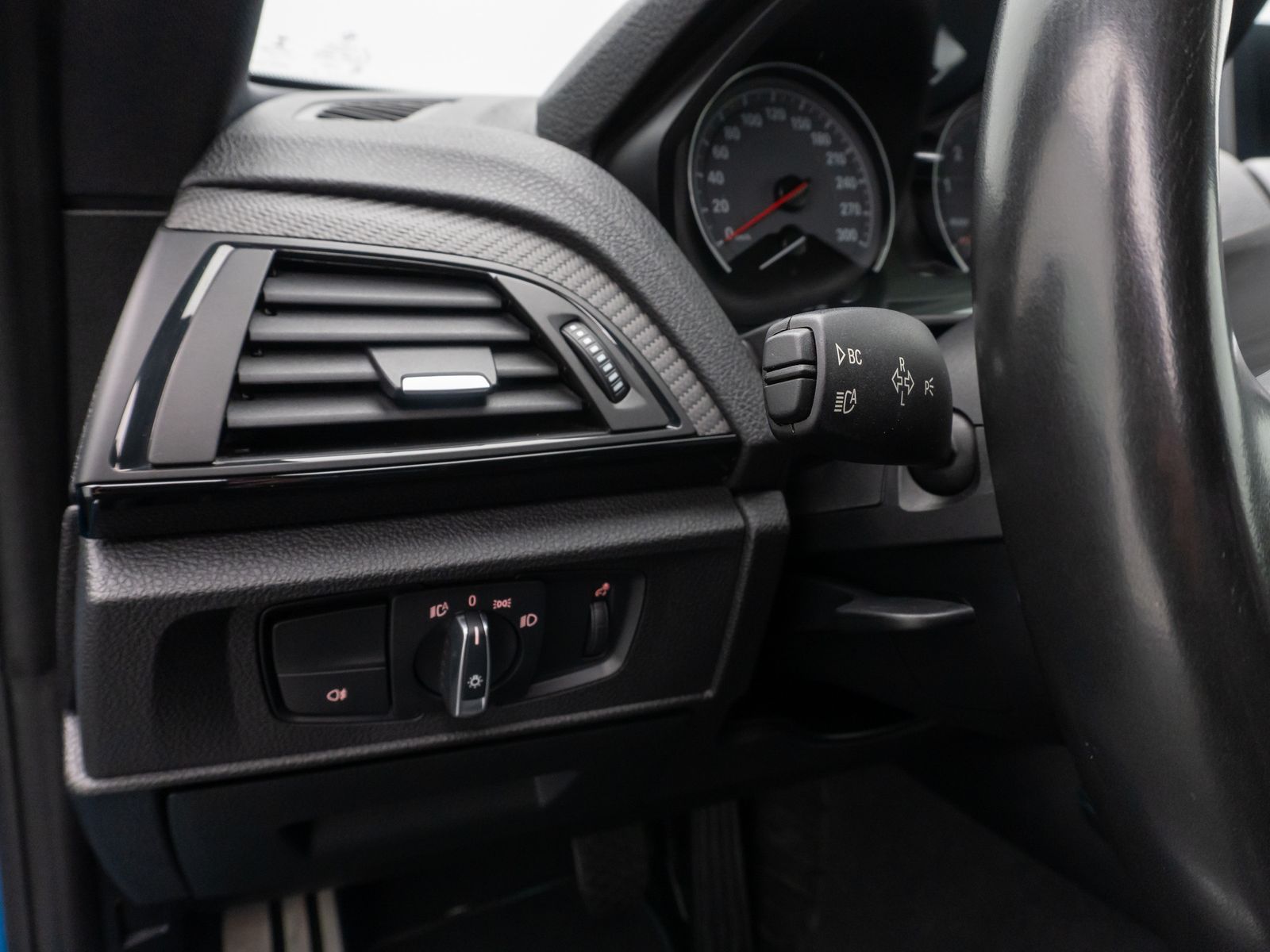 Fahrzeugabbildung BMW M2 Coupé Xenon H/K Alarm DAB NavPro Leder 19Zoll
