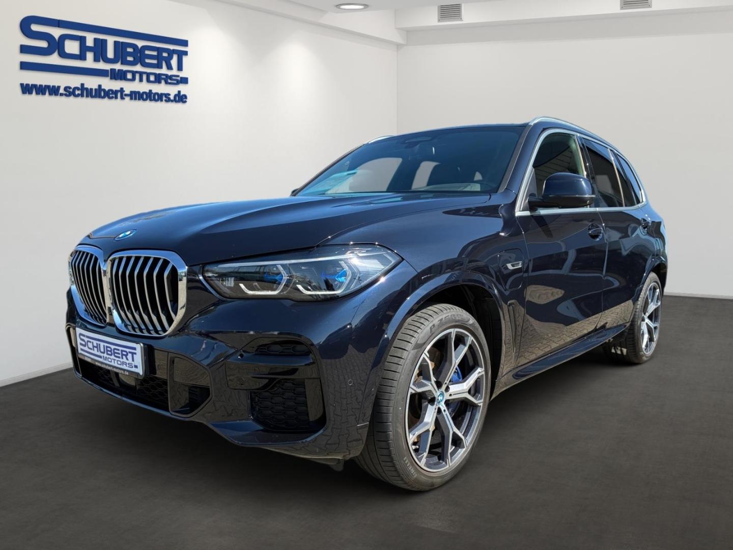 BMW X5 XDRIVE45E M SPORT PAKET HuD MASSAGE LASER AHK