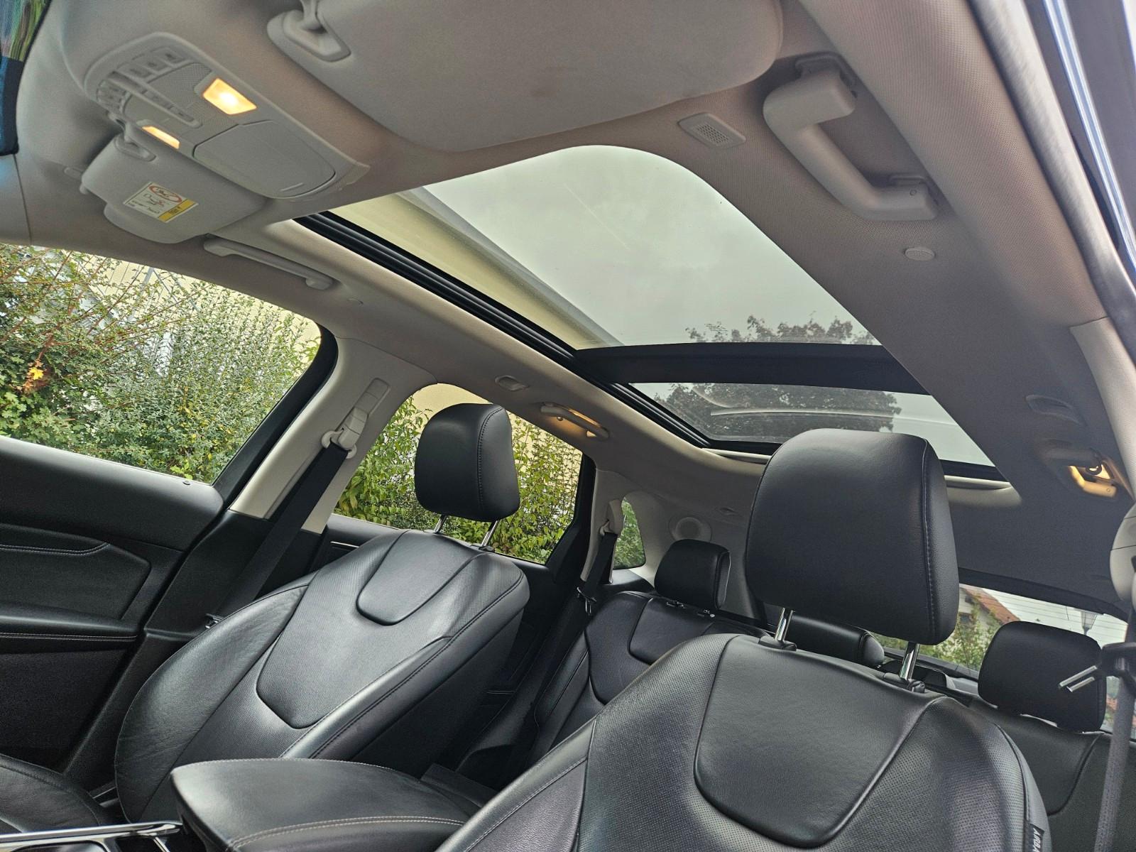 Ford Edge 2,0 l VoLL Bi-Turbo 4x4 TITANIUM Aut...