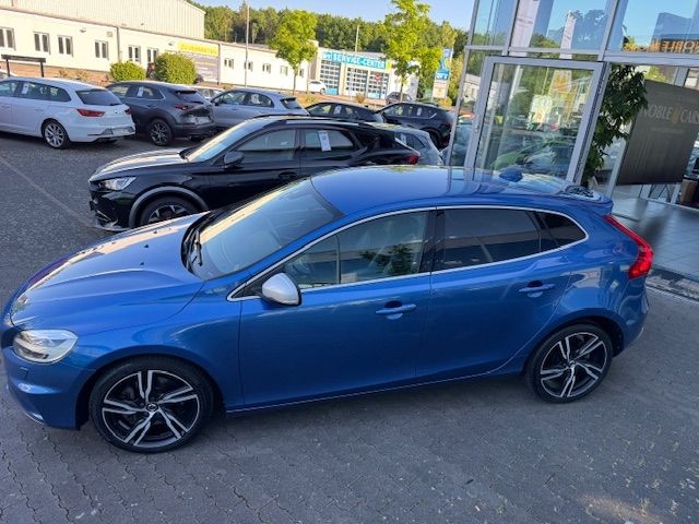 Fahrzeugabbildung Volvo V40 R Design RFK PDC KLIMA LED NAVI SHZ