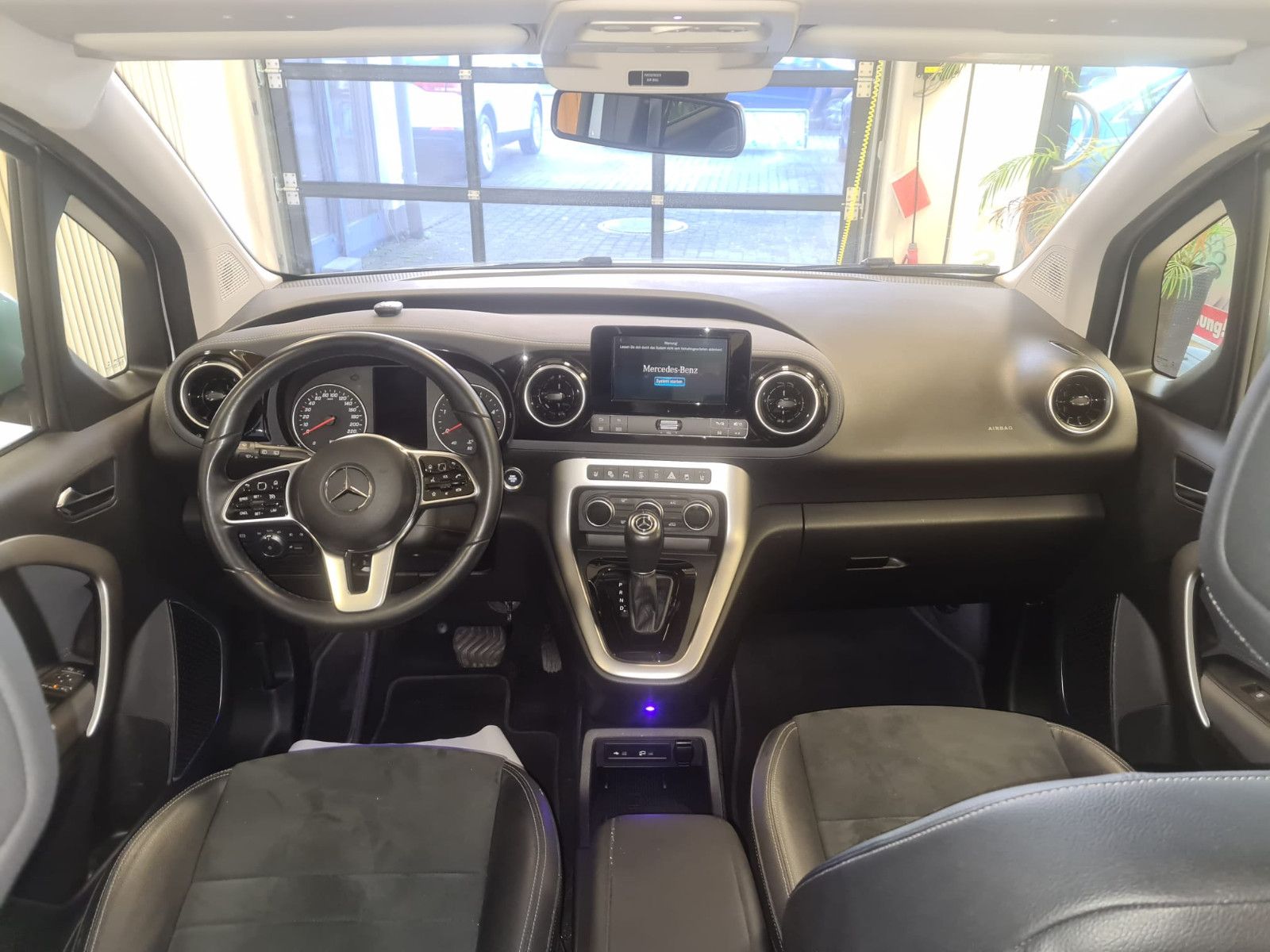 Fahrzeugabbildung Mercedes-Benz T180d / KLIMA / KAMERA