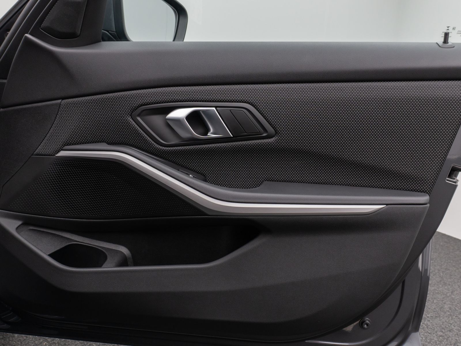 Fahrzeugabbildung BMW 320d DAB HiFi PDC Fernlichtassist Komfort Alarm