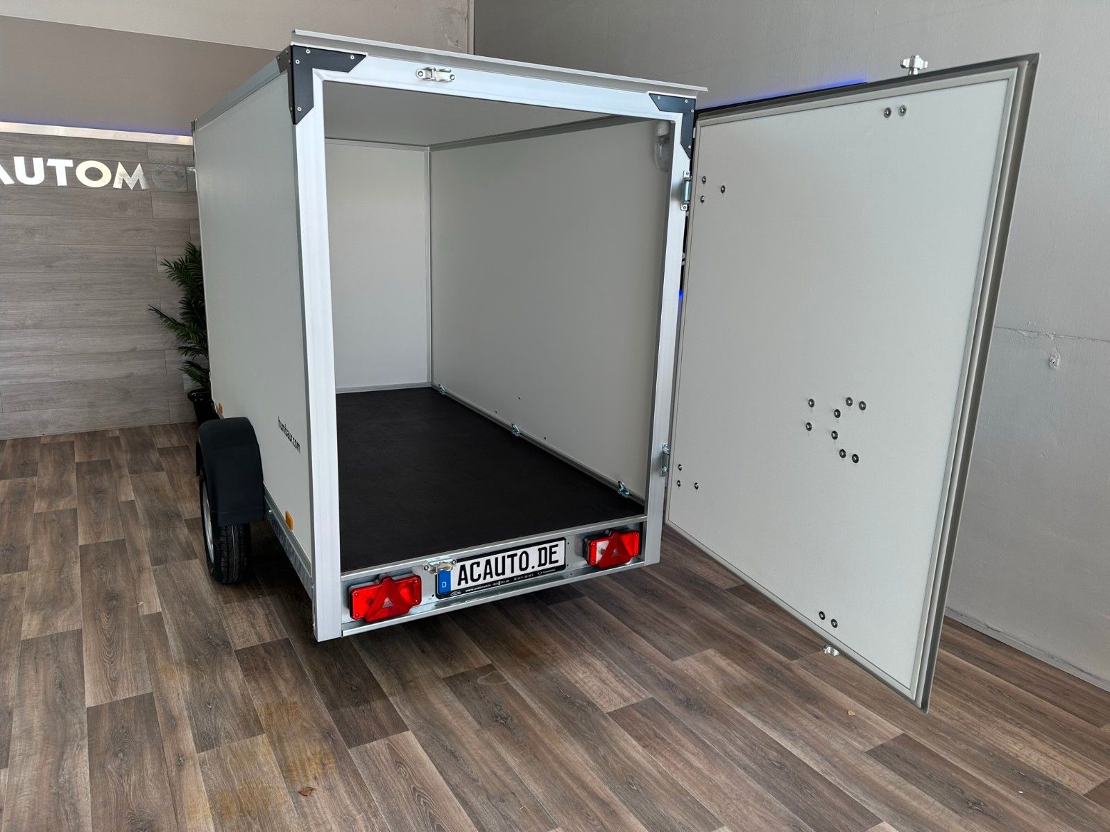 Fahrzeugabbildung Humbaur HK 752513-15 Plywood Kofferanhänger