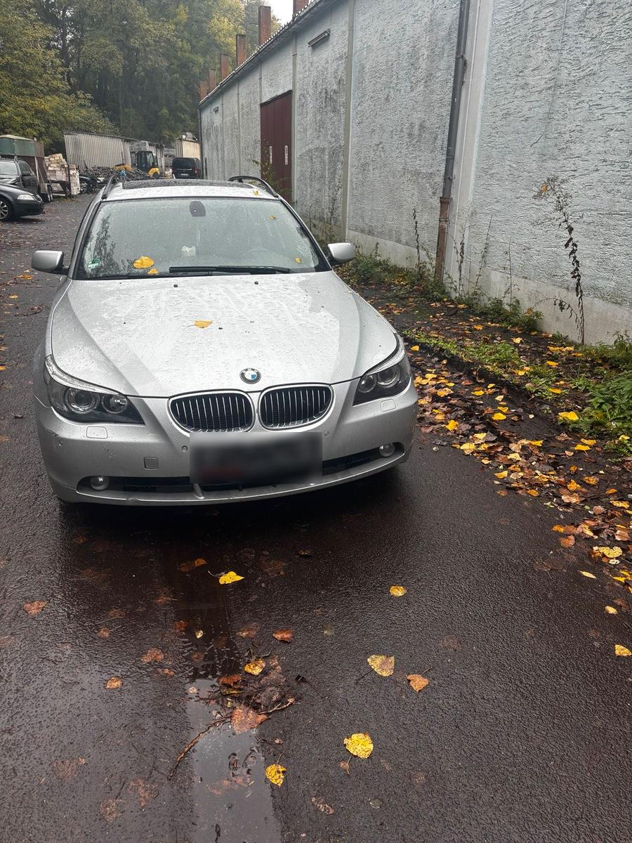 BMW 525