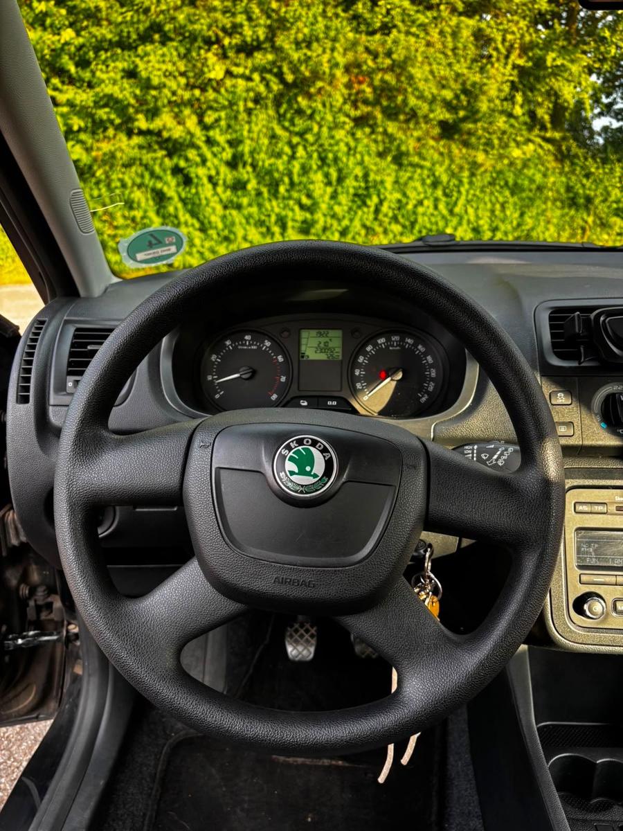 Skoda Fabia 2010 — photo 9