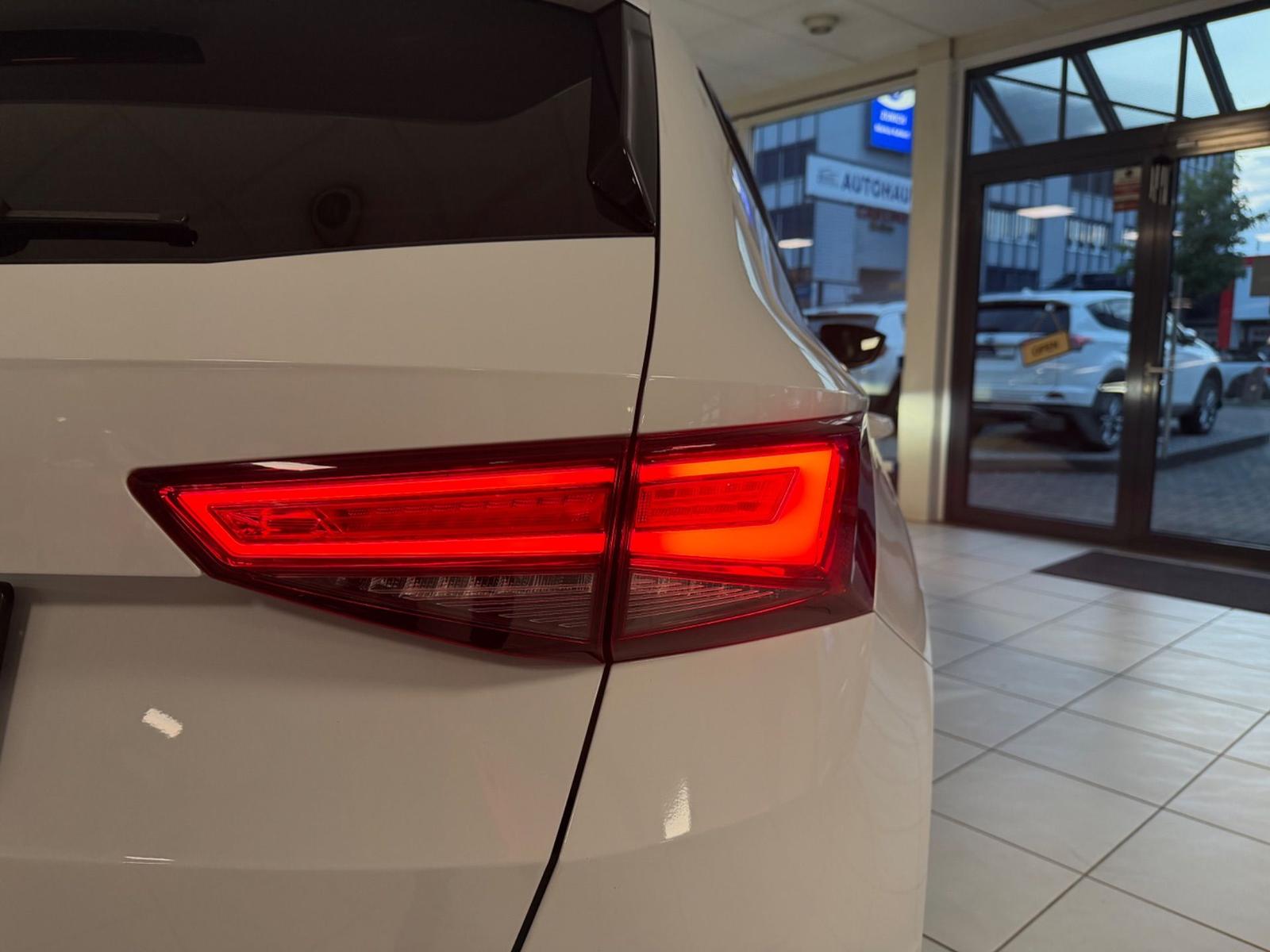 Cupra Ateca 2.0 TSI 4Drive VZ PANO AHK CAM ACC BEATS, миниатюра 26