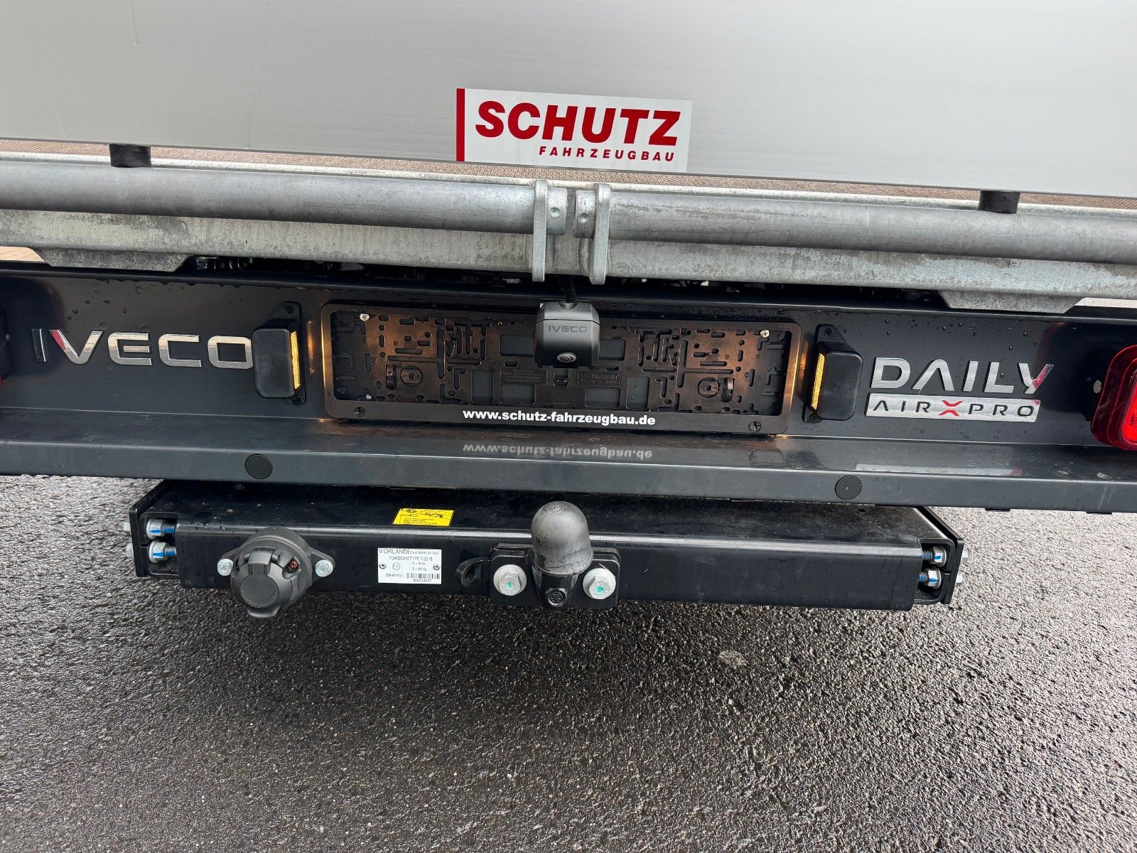 Fahrzeugabbildung Iveco Daily 35S16 HA8 *Rampen*L3.500mm*Automatik*AHK*