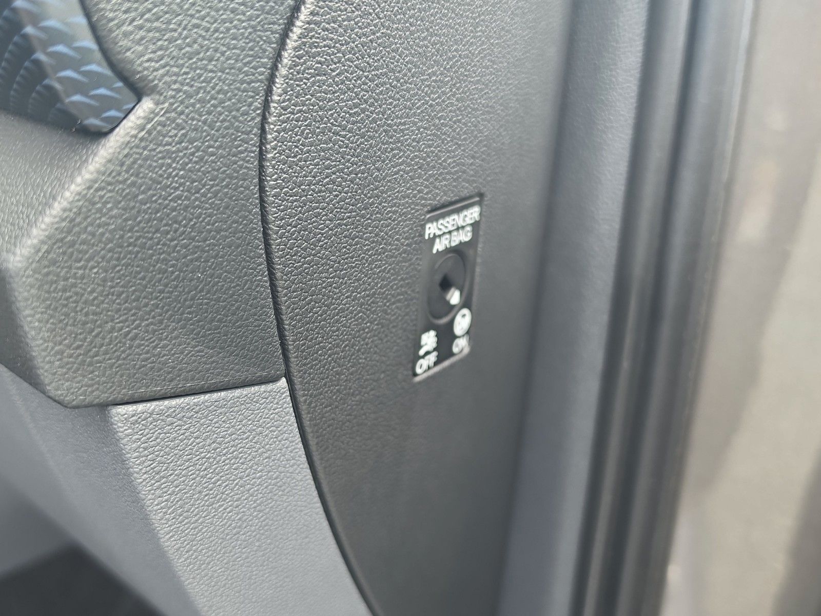 Fahrzeugabbildung Volkswagen T-Cross United NAVI SHZ PDC APP-CONNECT