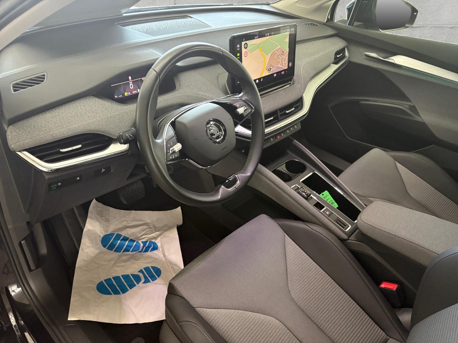 Skoda Enyaq LOFT 180PS 60kWh +WÄPU+LED+CARPLAY+RKAM+NA