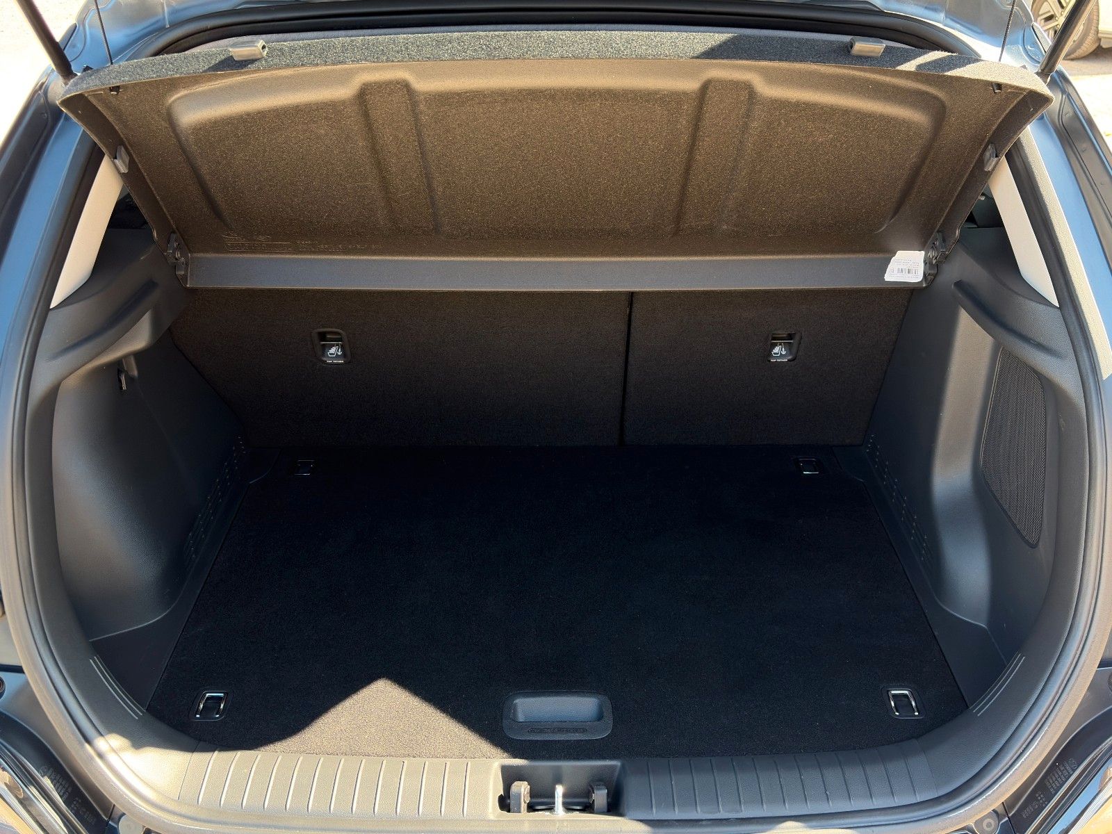 Fahrzeugabbildung Hyundai KONA E Edition 30+ Wärmepumpe ACC Krell CarPlay