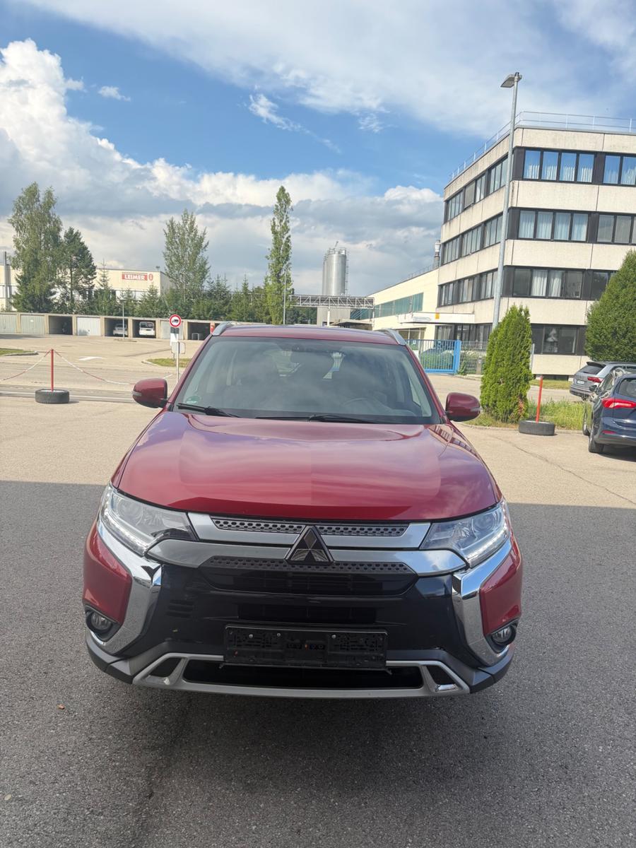 Mitsubishi Outlander Diamant Edition 2WD