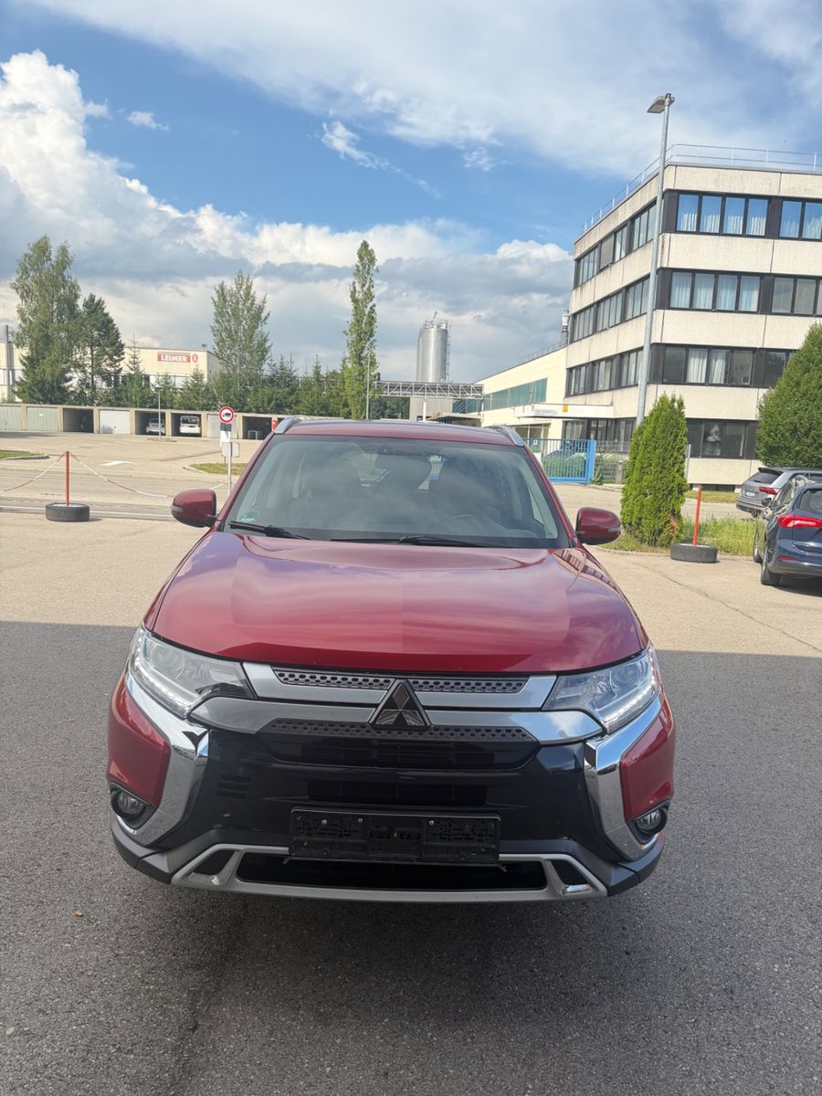 Mitsubishi Mitsubishi Outlander Diamant Edition 2WD