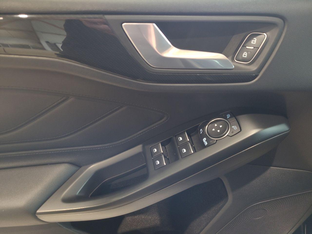 Ford Focus ST Turnier Sportpaket Bluetooth Navi LED
