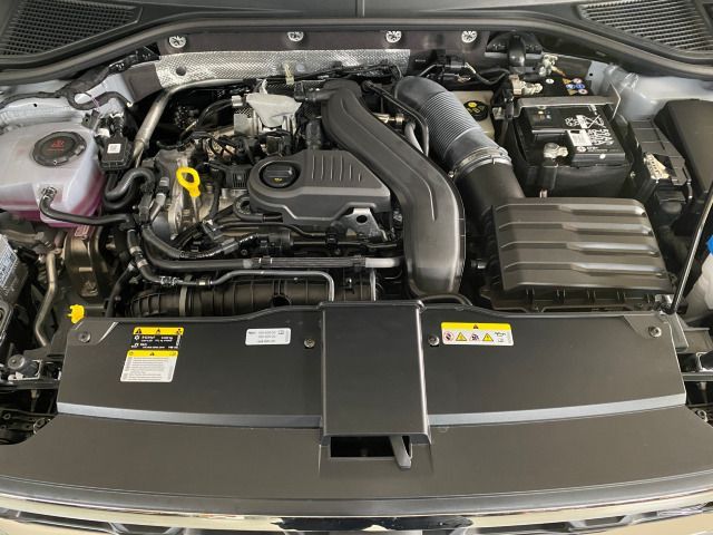 T-Roc R-Line 1.5 TSI DSG LED+KAMERA+SHZ
