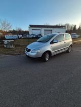 Volkswagen Fox Basis - Volkswagen Fox mit Benzin-Antrieb: Kleinwagen, mit Klimaanlage