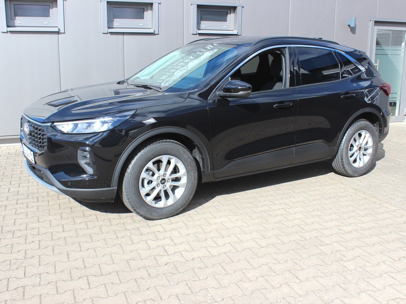 Fahrzeugabbildung Ford Kuga Hybrid Titanium
