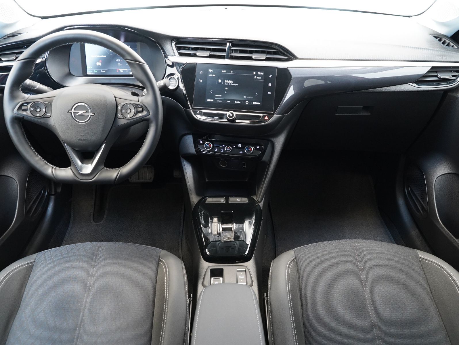 Fahrzeugabbildung Opel Corsa F e Elegance LED/CARPLAY/DAB/11KW