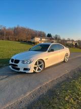 BMW e92 325d M-Paket Top Zustand - BMW 325 mit Diesel-Antrieb: Sportwagen, Automatik
