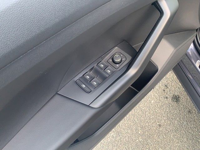 Fahrzeugabbildung Volkswagen T-Cross TSI Active DSG LED Navi Climatronic RFK