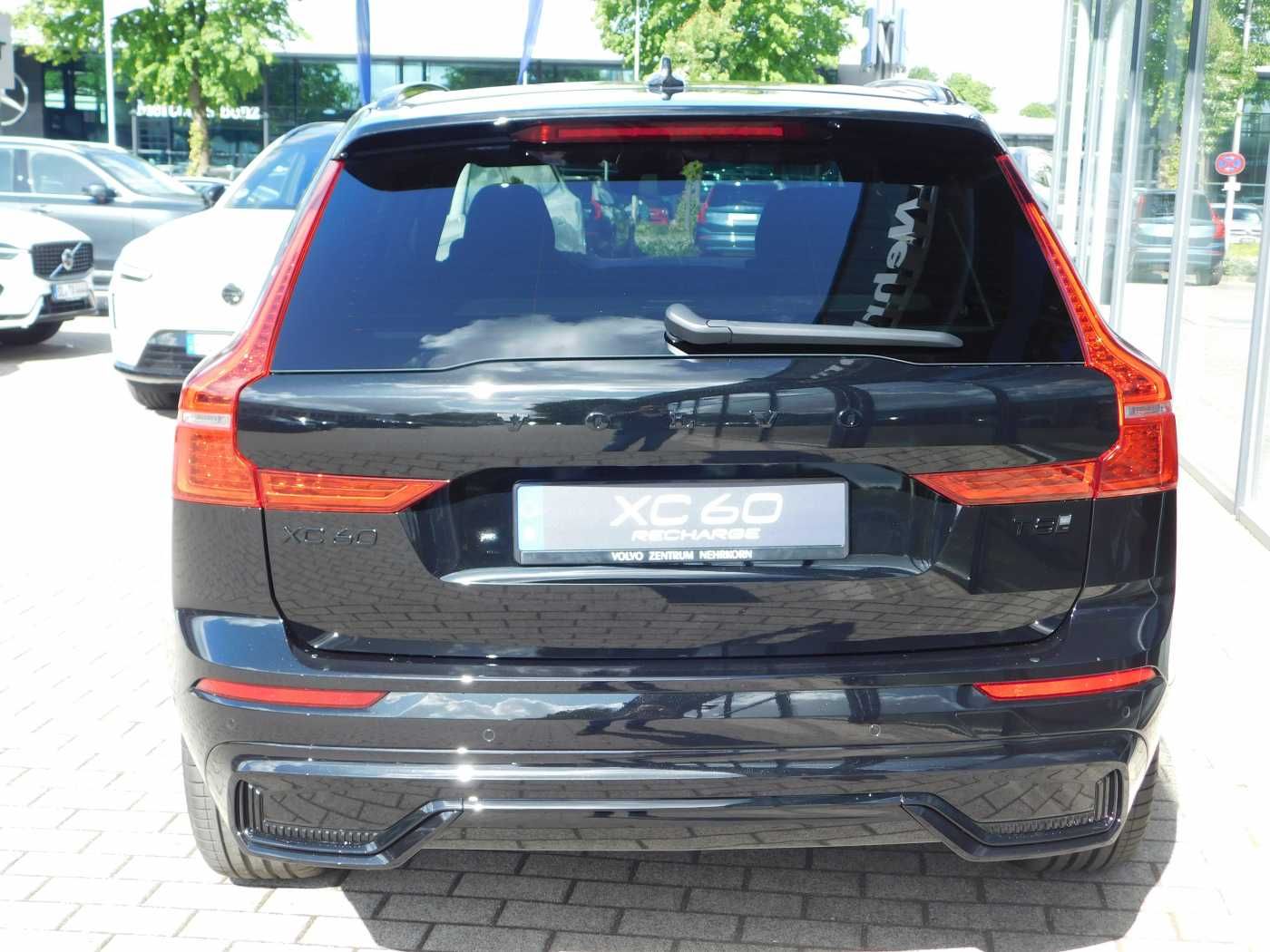 Fahrzeugabbildung Volvo XC60 Plug-In-Hybrid T8 AWD Plug-in Hybrid Plus B