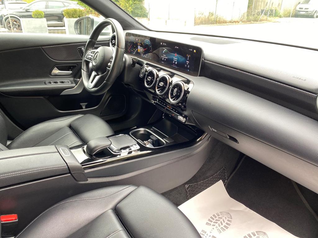 Mercedes-Benz A 220