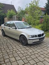 BMW 318i - - BMW 318 aus 2004: 318i