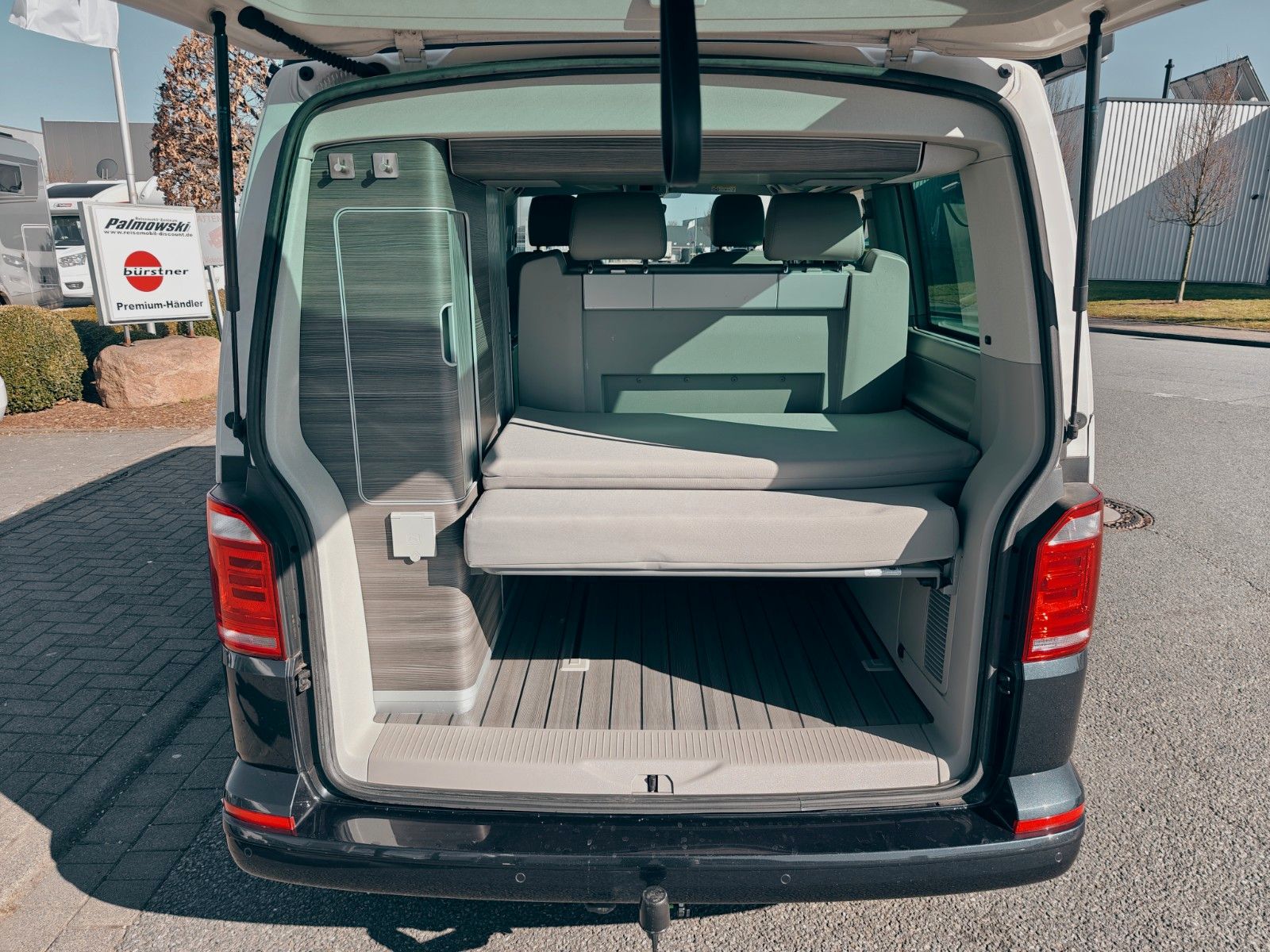 Fahrzeugabbildung Volkswagen CALIFORNIA OCEAN 4MOTION - TRAUMWAGEN!