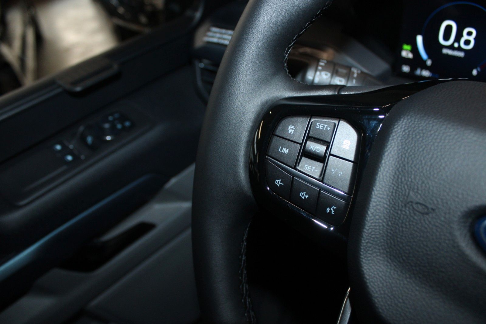 Fahrzeugabbildung Ford NUGGET L1 Active MARKISE + Aufstelldach SOFORT