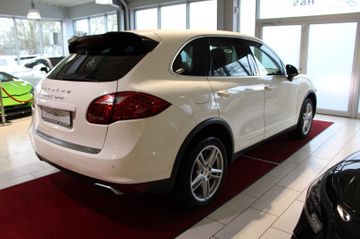 Porsche Cayenne - 7