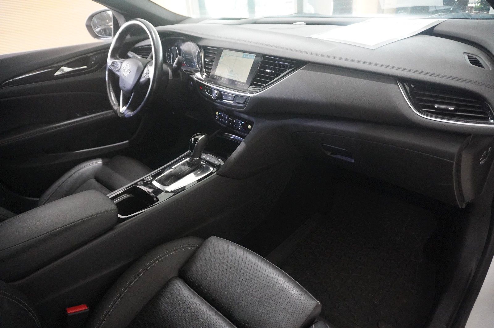 Fahrzeugabbildung Opel Insignia B ST 2.0D BUSINESS NAVI/LED/KAMERA/AHK