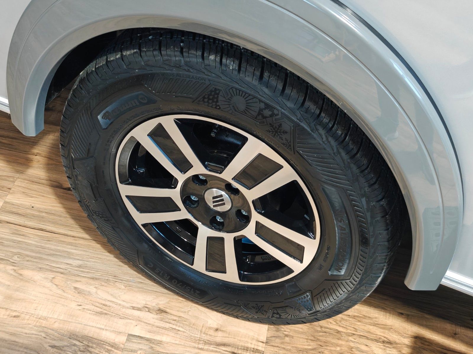 Fahrzeugabbildung HYMER / ERIBA / HYMERCAR Feeling 425 SD - MESSE-NEUHEIT 2026! -