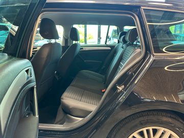 MYAUTOCENTER – Gebraucht- und Jahreswagen mit Werkstattservice in Pfaffenhofen Volkswagen Golf VII Variant Cup *TEMPO*NAVI*PDC*2-ZONEN*