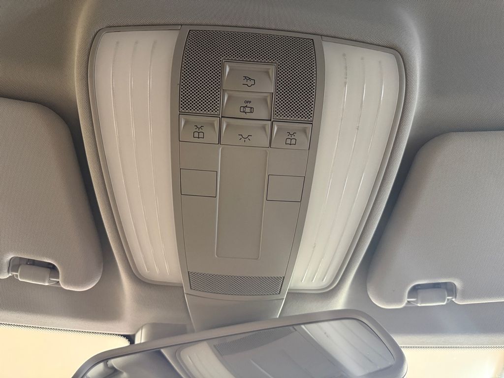 Mercedes-Benz E 200 - Bild 18