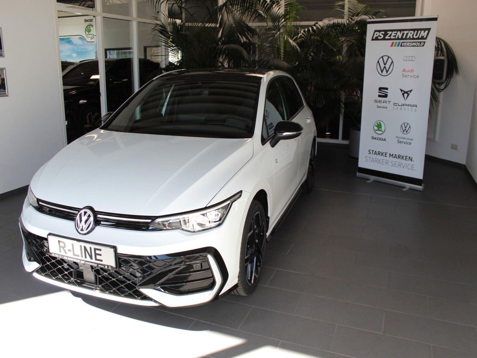 Volkswagen Golf 1.5 eTSI DSG R-Line  HeadUp Navi LED Kamera imagem 3