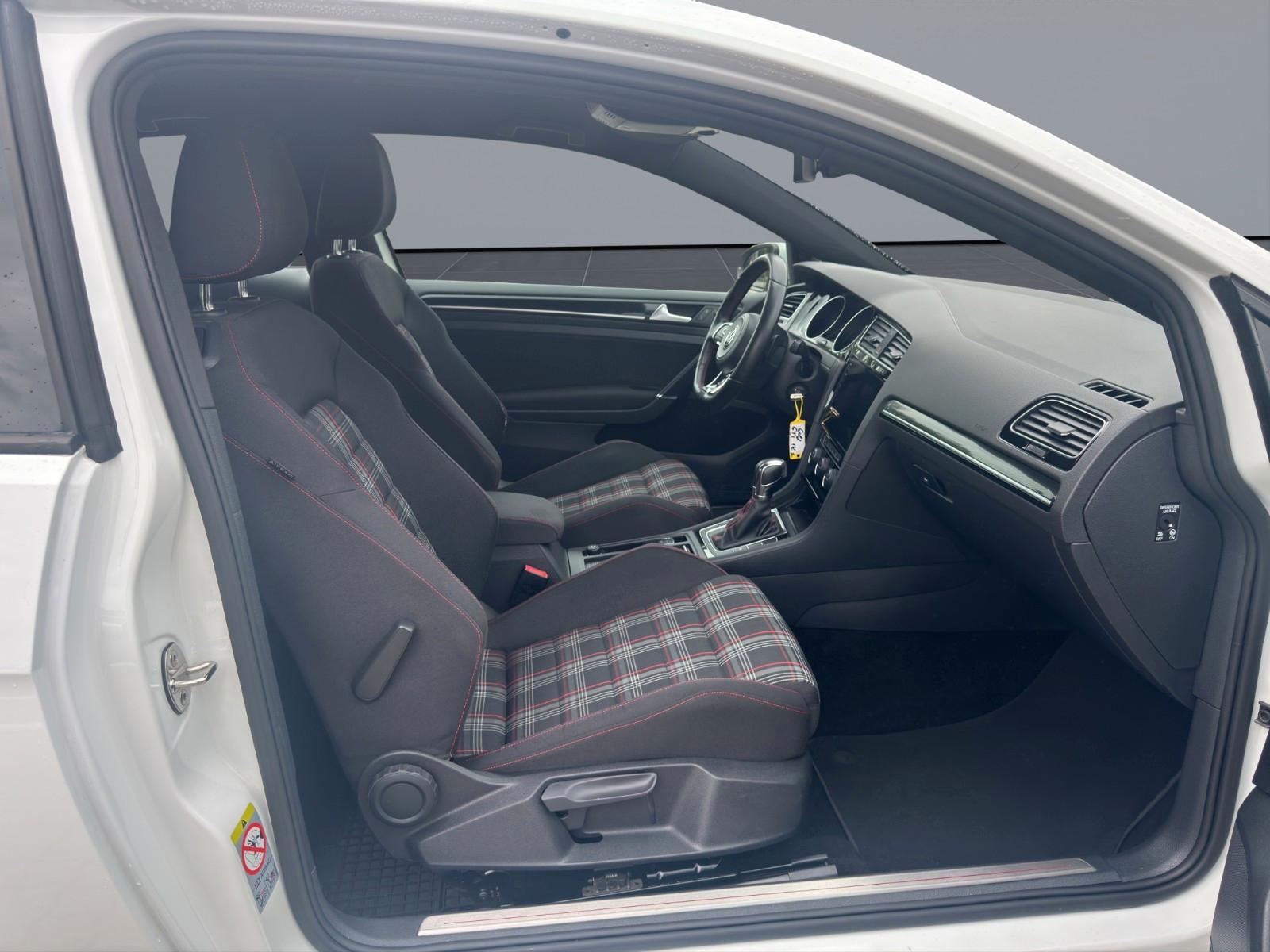 Volkswagen Golf 7 GTI 220 ch DSG • Sellerie tartan • Xénon • Radars AV/AR • Clim bizone