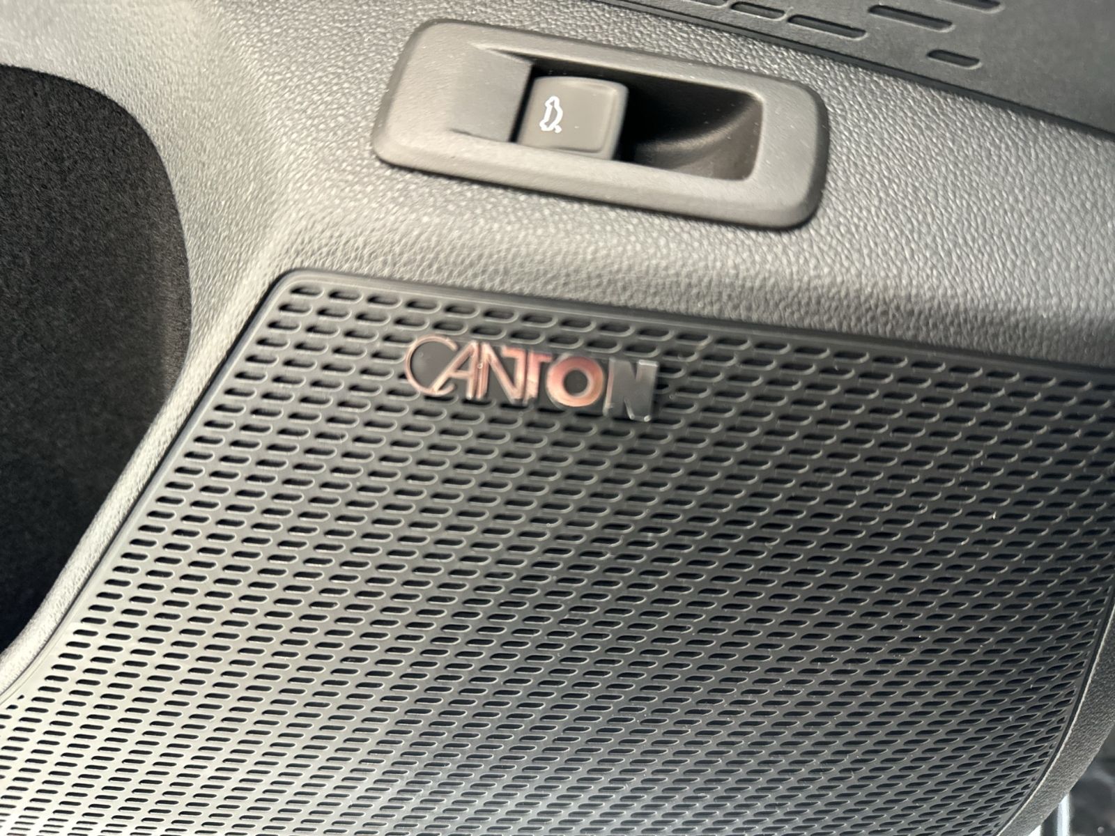 Octavia Combi Ultimate Schwarz 2.0 TDI, AHK, PAN