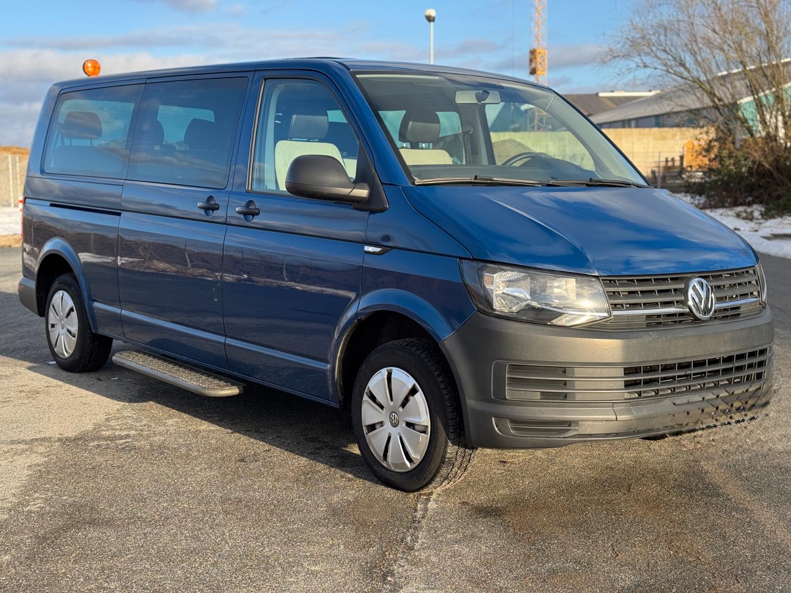 Volkswagen T6 Caravelle 2.0 TDI 9 Sitzer Langgerradstand
