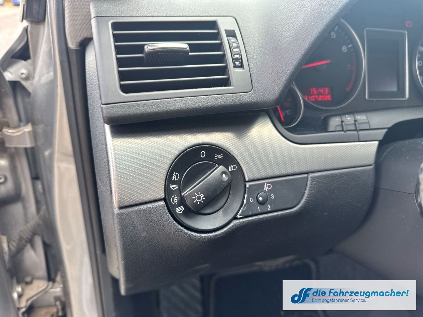Fahrzeugabbildung Audi A4 2.0 Klimaautom Alu el.SP Spieg. *EXPORT